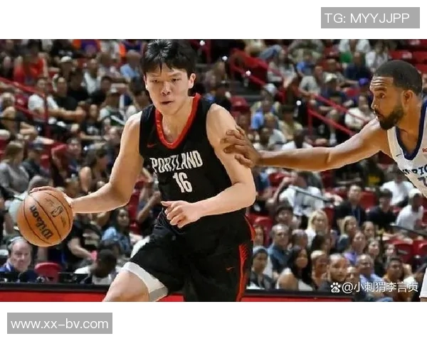 杨瀚森背靠背出战2分半引发热议登上微博热搜榜第二位